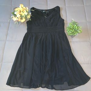 Ever-Pretty V-Neck Ruched Waist Black Dress